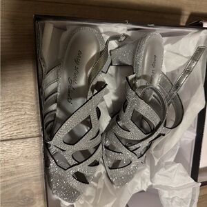 Easy Street Silver Glitter Heels